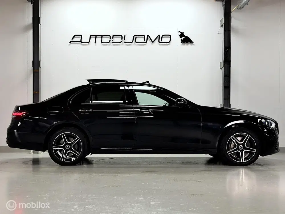 Mercedes-Benz E-Klasse Mercedes E-klasse 300 e 4MATIC AMG uit 2021, foto 11