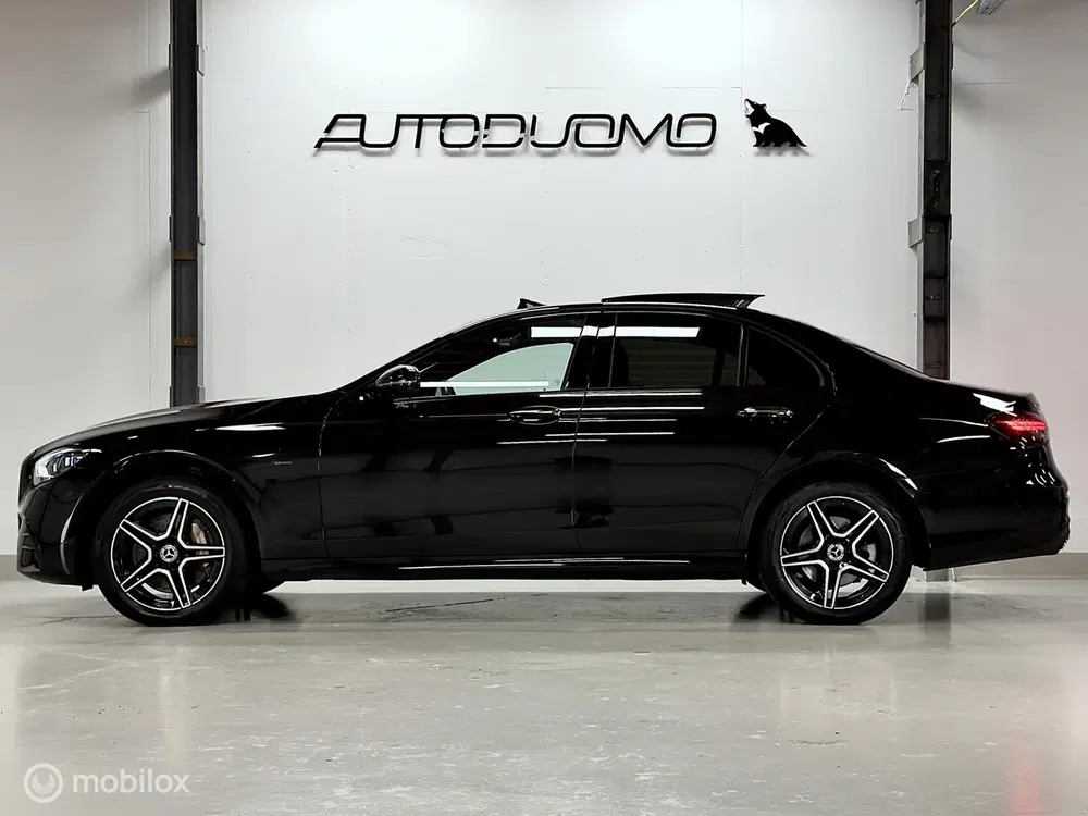 Mercedes-Benz E-Klasse Mercedes E-klasse 300 e 4MATIC AMG uit 2021, foto 2