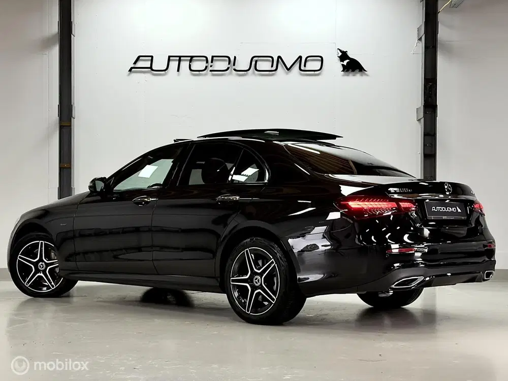 Mercedes-Benz E-Klasse Mercedes E-klasse 300 e 4MATIC AMG uit 2021, foto 6