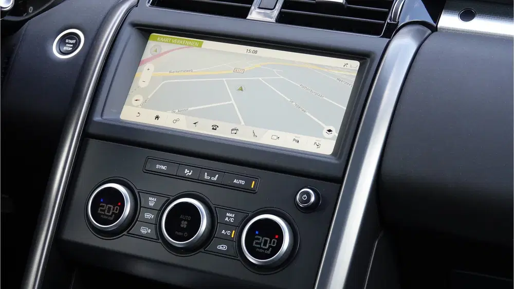 Land Rover Discovery 3.0 Sd6 Landmark Edition 7p. Black Opti uit 2019, foto 13