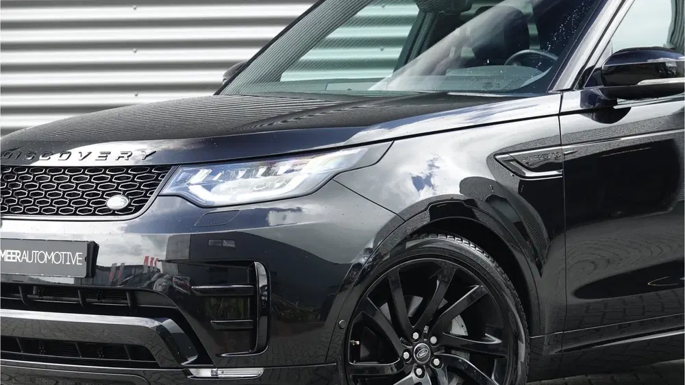 Land Rover Discovery 3.0 Sd6 Landmark Edition 7p. Black Opti uit 2019, foto 14