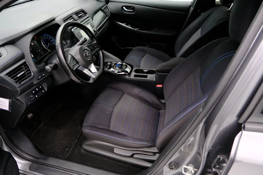 Nissan Leaf N-Connecta 40 kWh Aut. Adapt.Cruise uit 2019, foto 2