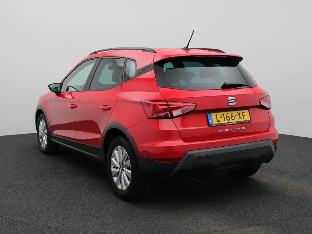 SEAT Arona 1.0 TSI Style Business Intense uit 2021, foto 2