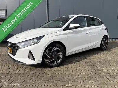 Hyundai i20 1.2 MPI Comfort Smart Navi Pdc Cruise Came uit 2022