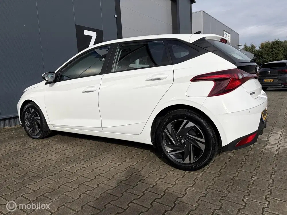 Hyundai i20 1.2 MPI Comfort Smart Navi Pdc Cruise Came uit 2022, foto 13