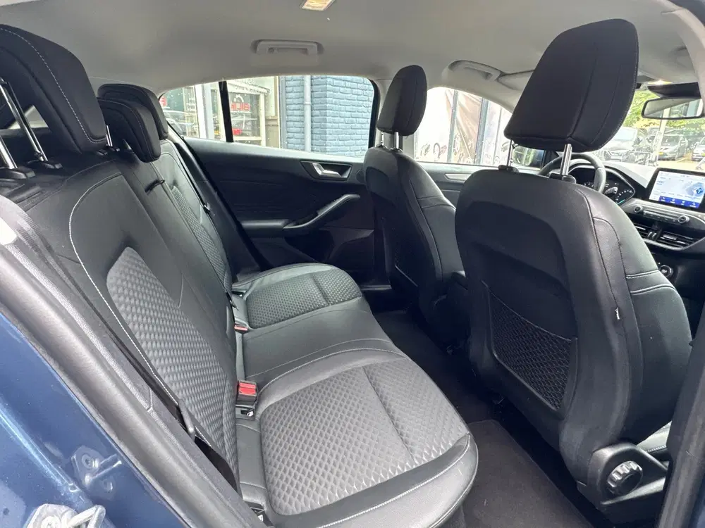Ford Focus 1.0 EcoBoost Titanium Business uit 2019, foto 11