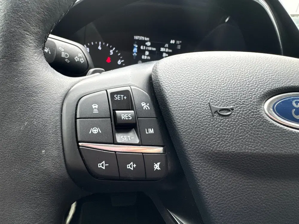 Ford Focus 1.0 EcoBoost Titanium Business uit 2019, foto 14