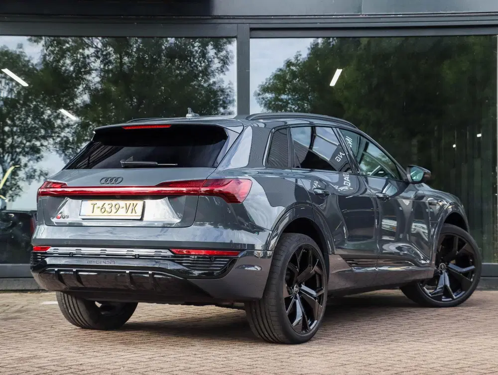 Audi Q8 e-tron 55 quattro S Edition 115 kWh 23 Inch uit 2023, foto 3