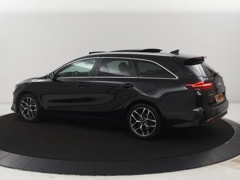 Kia Ceed 1.0 T-GDi ExecutiveLine uit 2024, foto 2