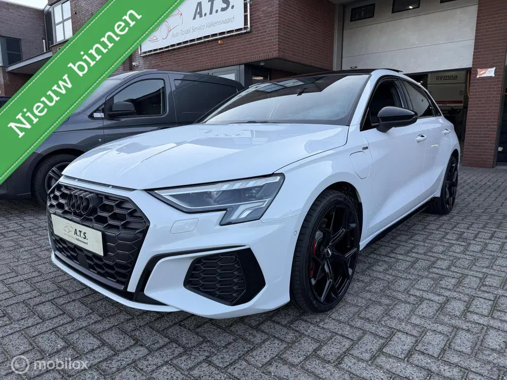 Audi A3 45 TFSI e S-line LED*ACC*PANO-DAK*B&O*CAME uit 2023