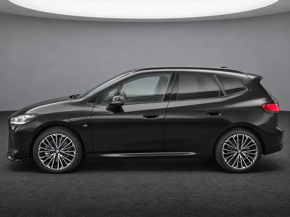 BMW 2-serie Active Tourer 230e xDrive M Sport Automaat uit 2025, foto 3