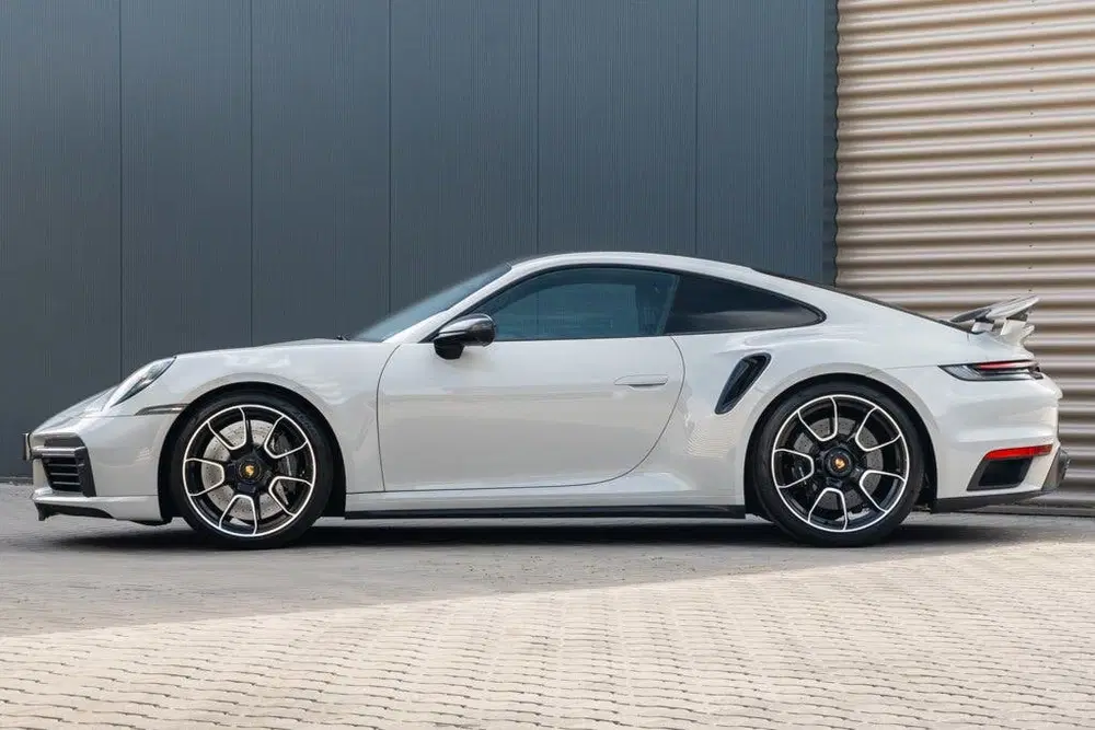 Porsche 911 992 3.8 Turbo S uit 2020, foto 2