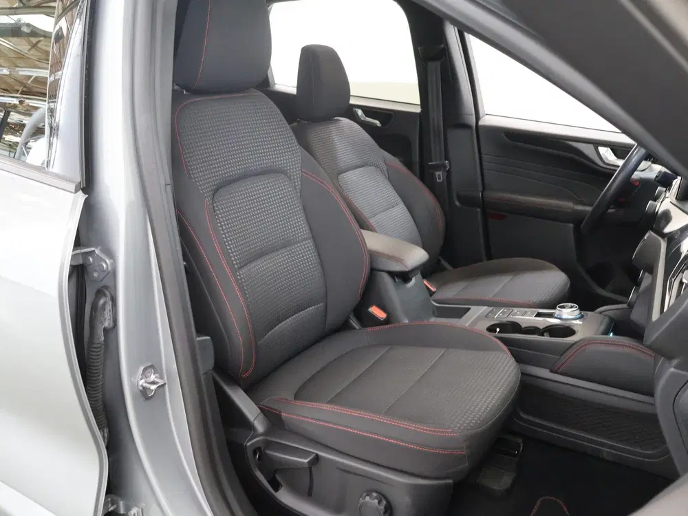 Ford Kuga 2.5 PHEV ST-Line uit 2022, foto 10