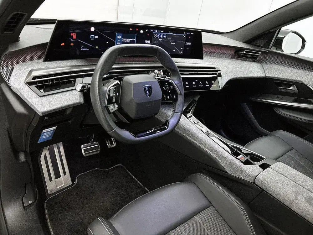 Peugeot 5008 GT 145pk Hybrid Automaat uit 2025, foto 10