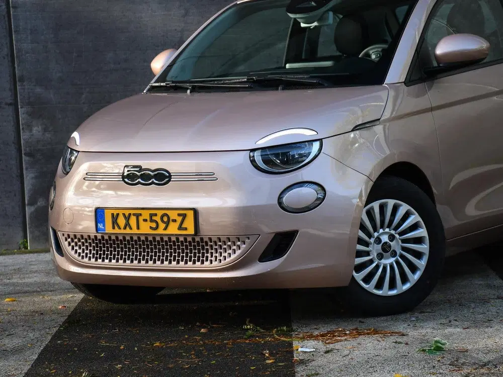 Fiat 500e Urban 42 kWh 118pk Automaat DAB uit 2023, foto 2