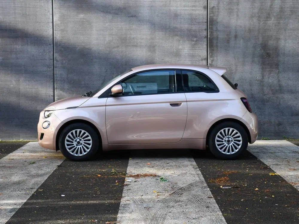 Fiat 500e Urban 42 kWh 118pk Automaat DAB uit 2023, foto 3