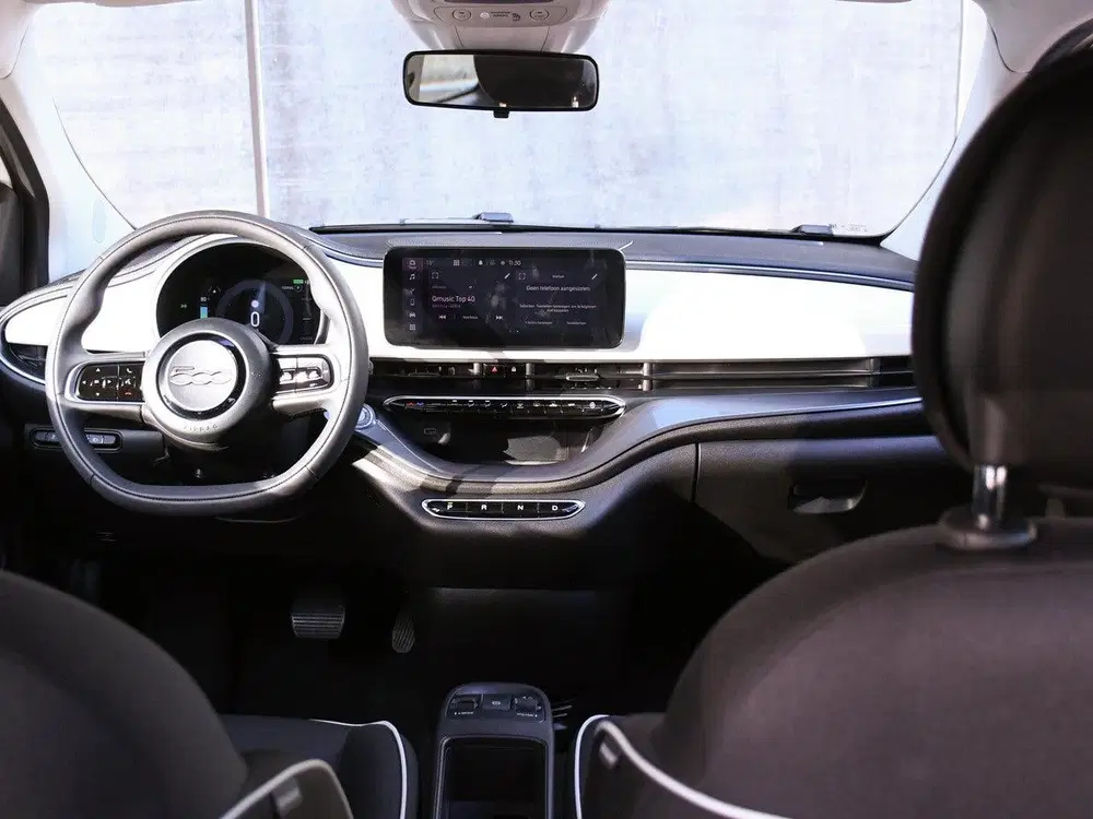 Fiat 500e Urban 42 kWh 118pk Automaat DAB uit 2023, foto 13