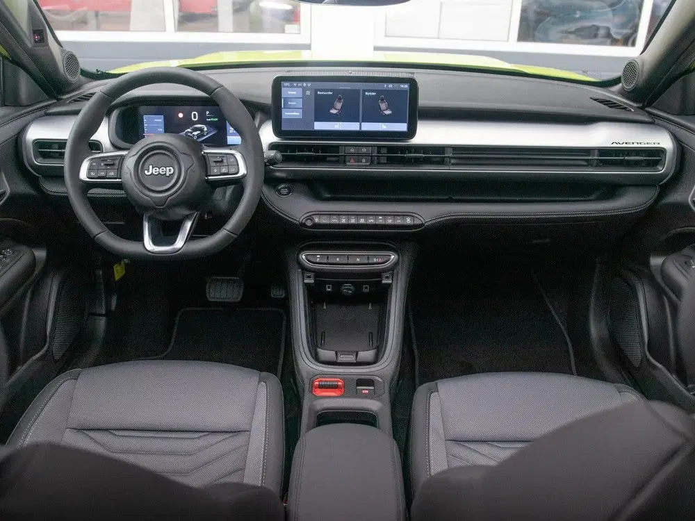 Jeep Avenger Summit 54 kWh uit 2026, foto 12