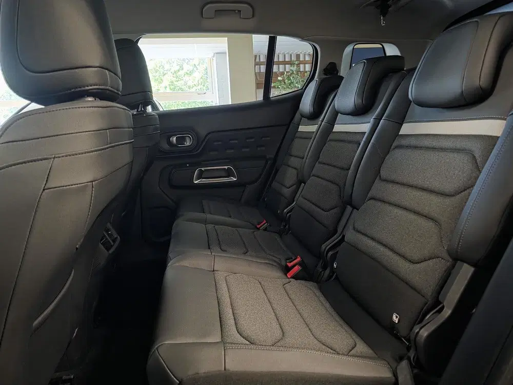 Citroën C5 Aircross Plus 1.2 Hybrid 145pk e-DSC6 uit 2025, foto 12