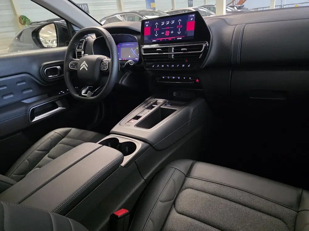 Citroën C5 Aircross Plus 1.2 Hybrid 145pk e-DSC6 uit 2025, foto 14