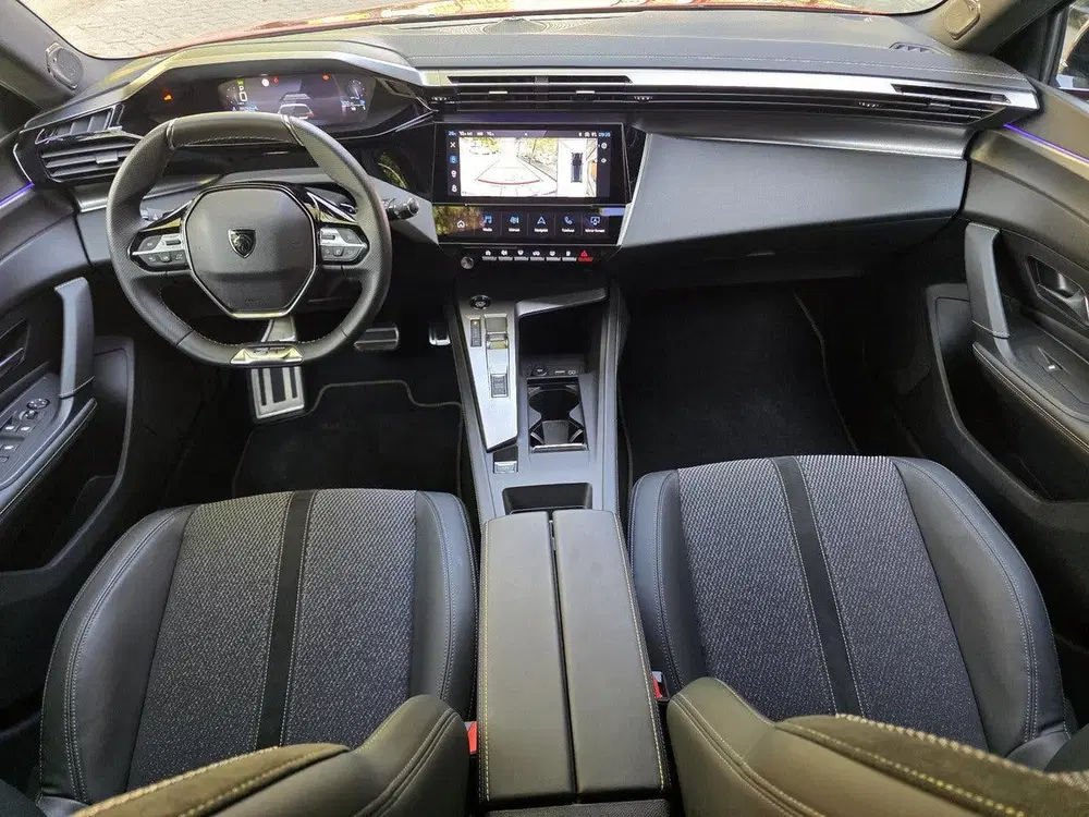 Peugeot 308 GT 1.2 Turbo 130pk EAT8 uit 2024, foto 14