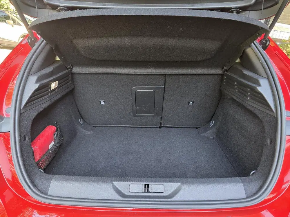 Peugeot 308 GT 1.2 Turbo 130pk EAT8 uit 2024, foto 9