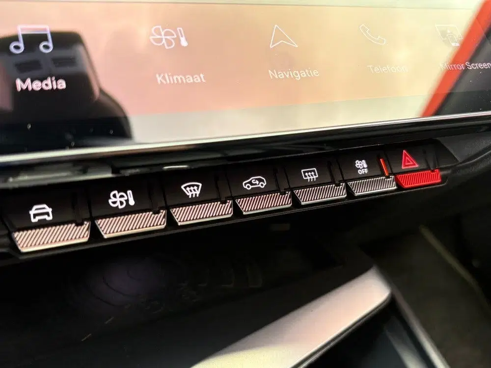 Peugeot 408 1.2 PURETECH 130PK AUT. GT NARDO-GREY NAVI uit 2023, foto 13