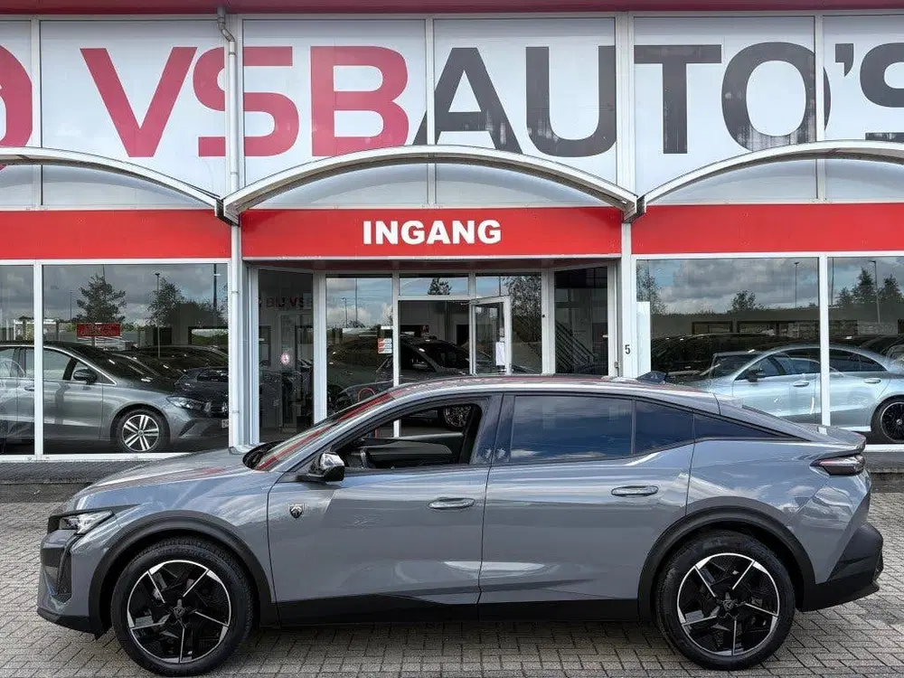 Peugeot 408 1.2 PURETECH 130PK AUT. GT NARDO-GREY NAVI uit 2023, foto 2