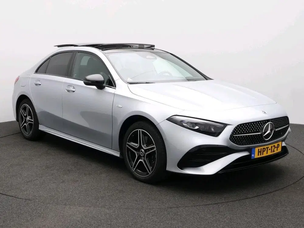 Mercedes-Benz A-Klasse 250 e Business Solution AMG uit 2025, foto 3
