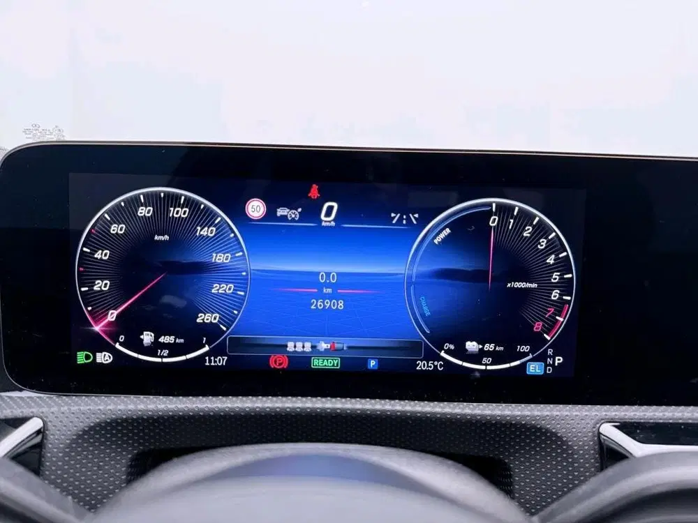 Mercedes-Benz A-Klasse 250 e Business Solution AMG uit 2025, foto 7
