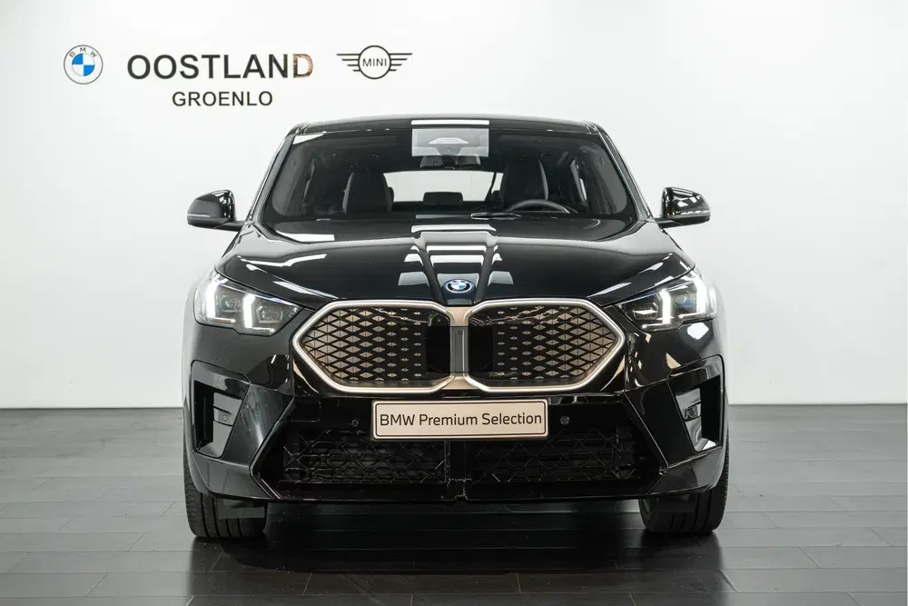 BMW iX2 xDrive30 High Executive M Sport uit 2025, foto 8