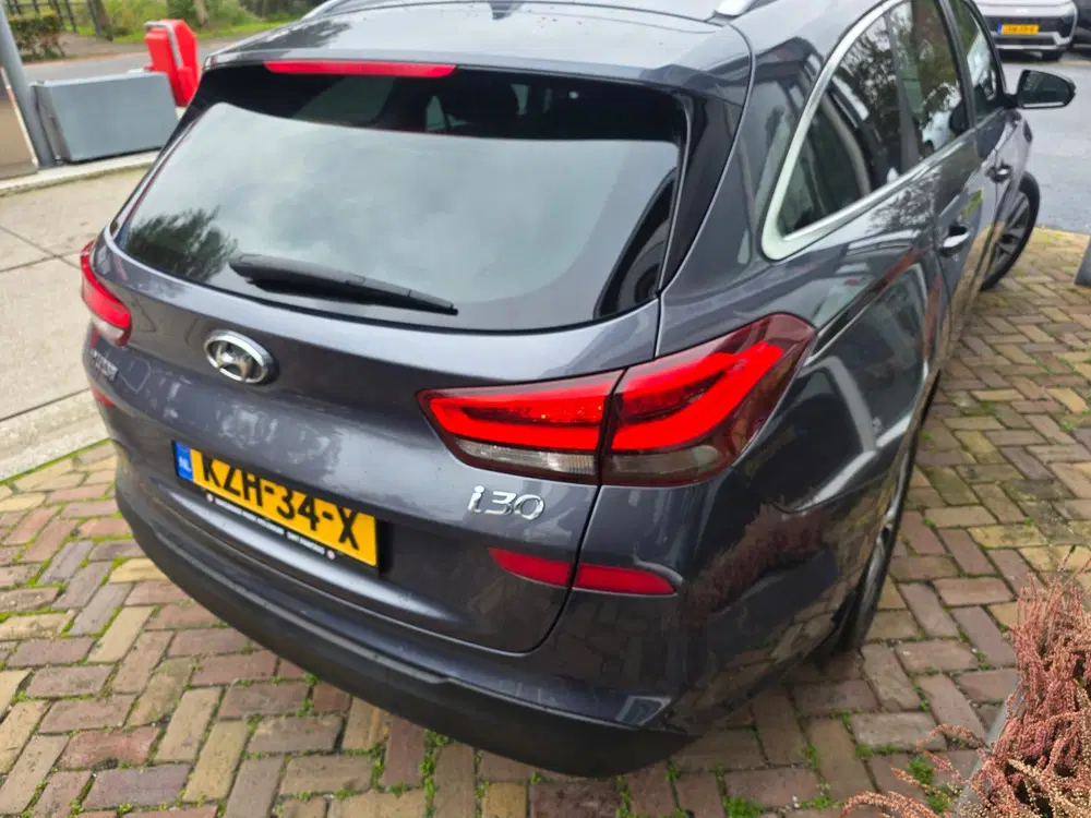 Hyundai i30 1.4 T-GDI Premiumautomaat uit 2019, foto 11