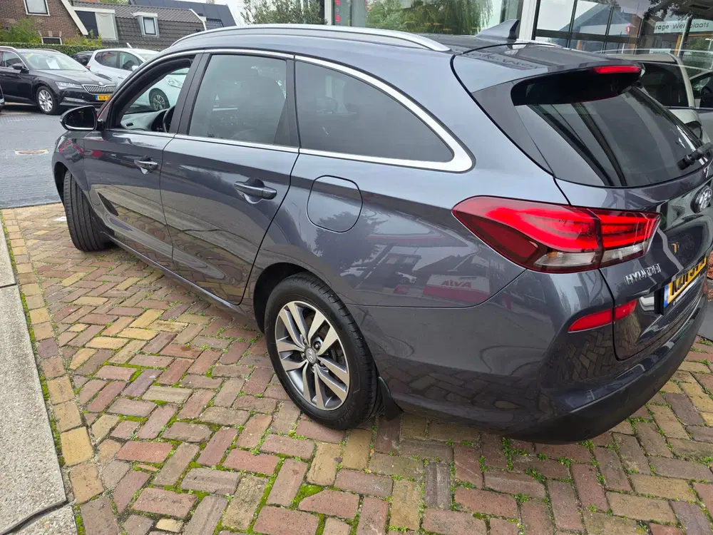 Hyundai i30 1.4 T-GDI Premiumautomaat uit 2019, foto 5