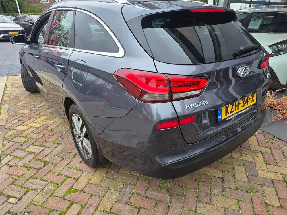 Hyundai i30 1.4 T-GDI Premiumautomaat uit 2019, foto 6
