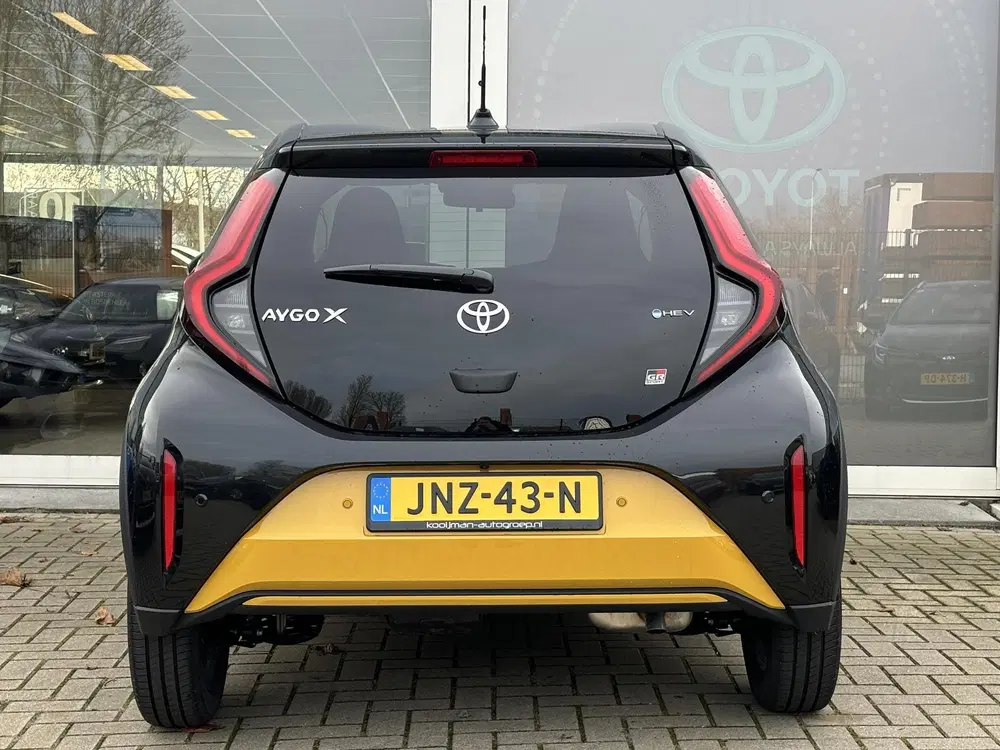 Toyota Aygo X Hybrid 115 GR Sport uit 2025, foto 12