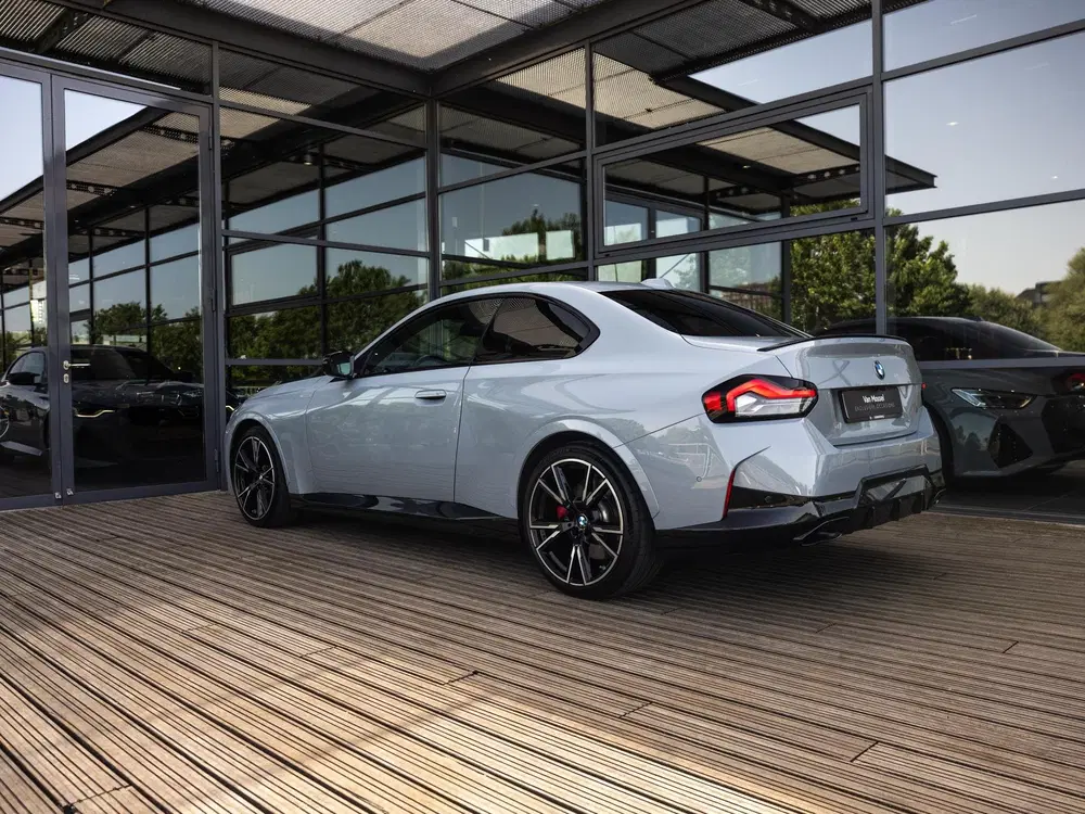 BMW 2-serie 2-serie Coupé M240i xDrive uit 2023, foto 4