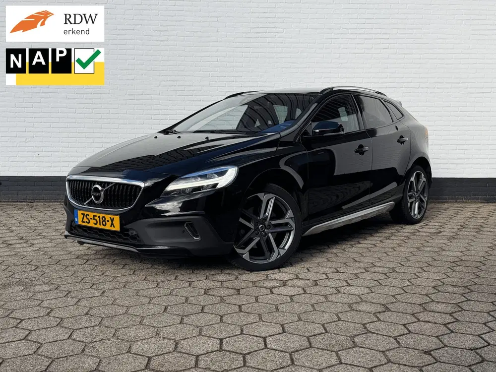 Volvo V40 Cross Country T3 Polar+ Luxury PANODAK l LEDER l C uit 2019