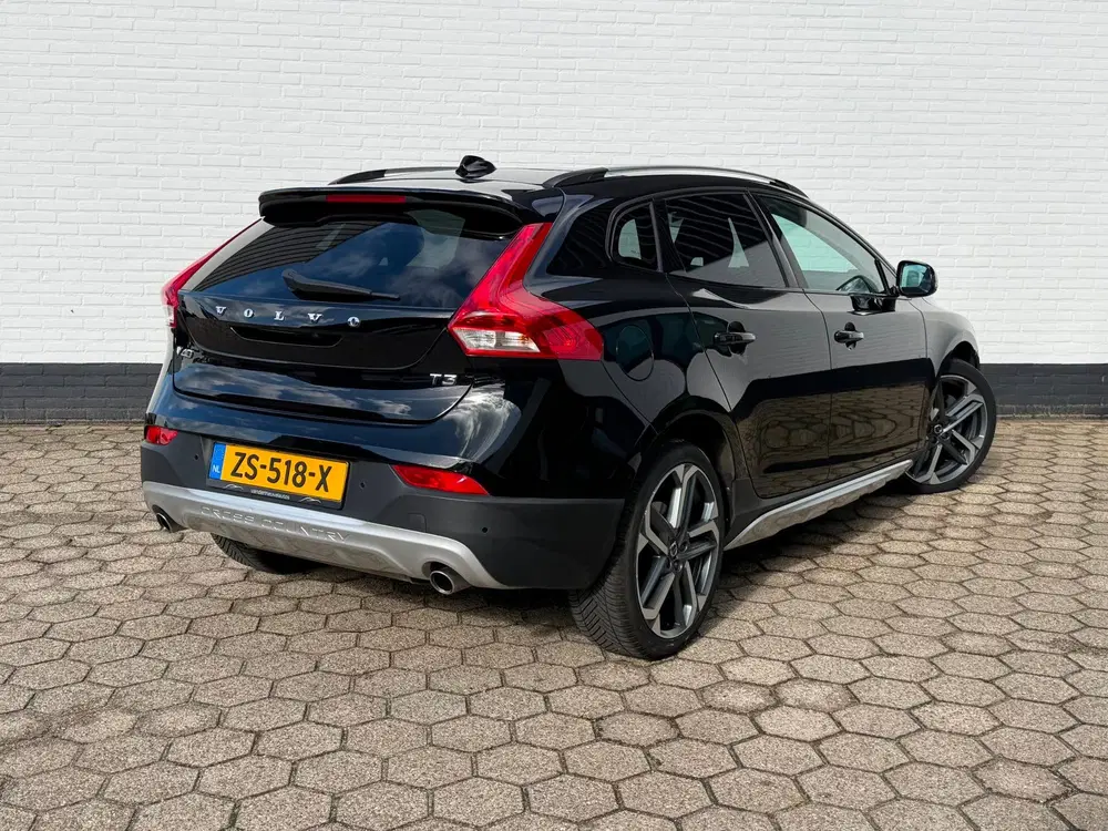Volvo V40 Cross Country T3 Polar+ Luxury PANODAK l LEDER l C uit 2019, foto 5