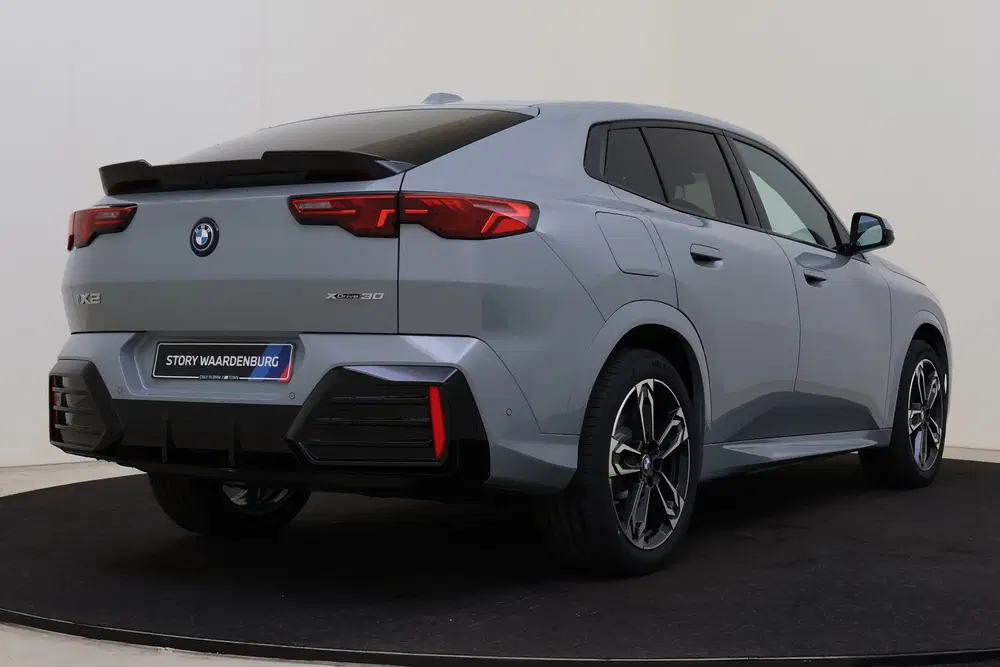 BMW iX2 xDrive30 M Sport uit 2026, foto 2