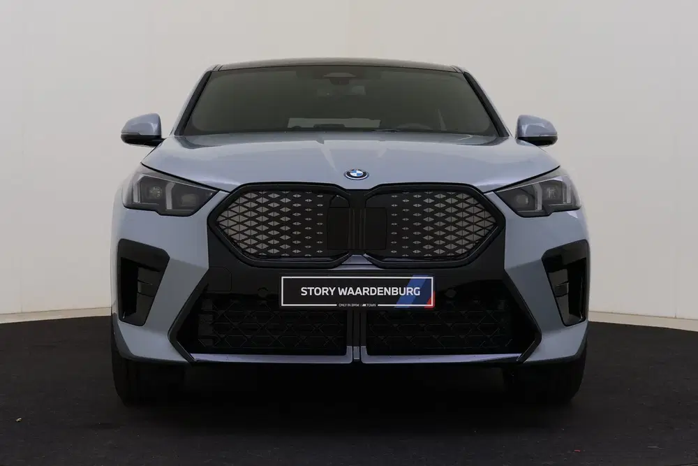 BMW iX2 xDrive30 M Sport uit 2026, foto 4