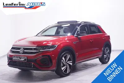 Volkswagen T-Roc 1.5 TSI 150 pk R Line Aut. Two Tone Rood uit 2025