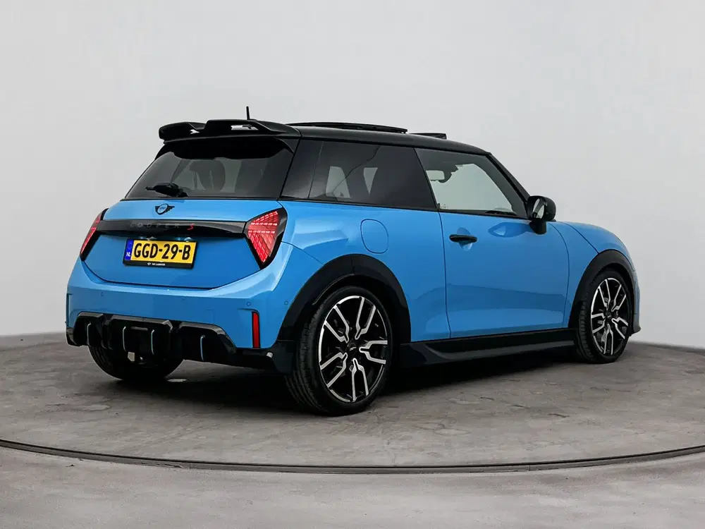 Mini Hatchback Cooper S Automaat uit 2024, foto 4