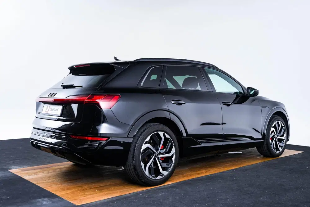 Audi Q8 e-tron 55 quattro S Edition 115 kWh Trekhaak uit 2024, foto 12