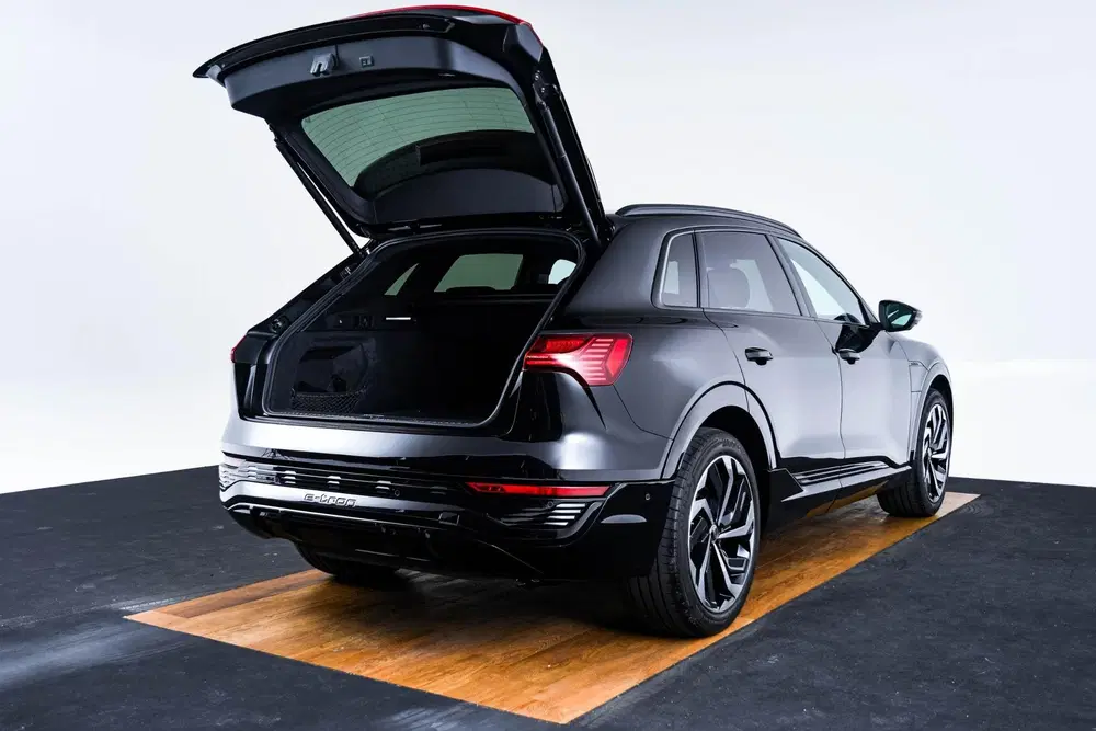 Audi Q8 e-tron 55 quattro S Edition 115 kWh Trekhaak uit 2024, foto 13