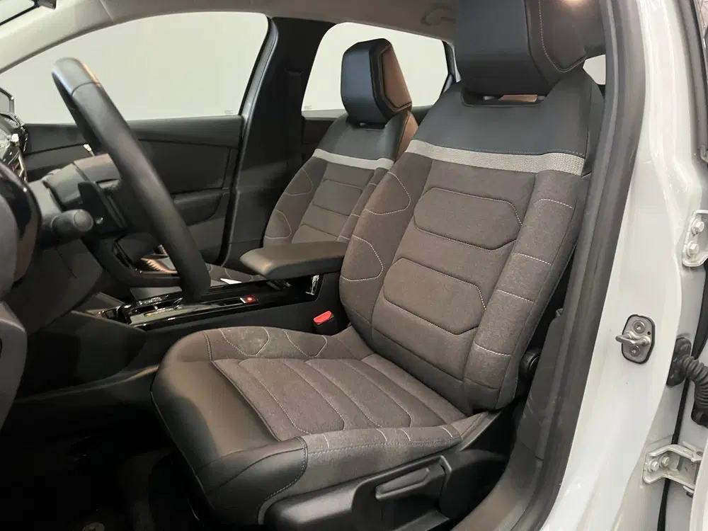 Citroën C4 1.2 Hybrid 136 Plus uit 2024, foto 3