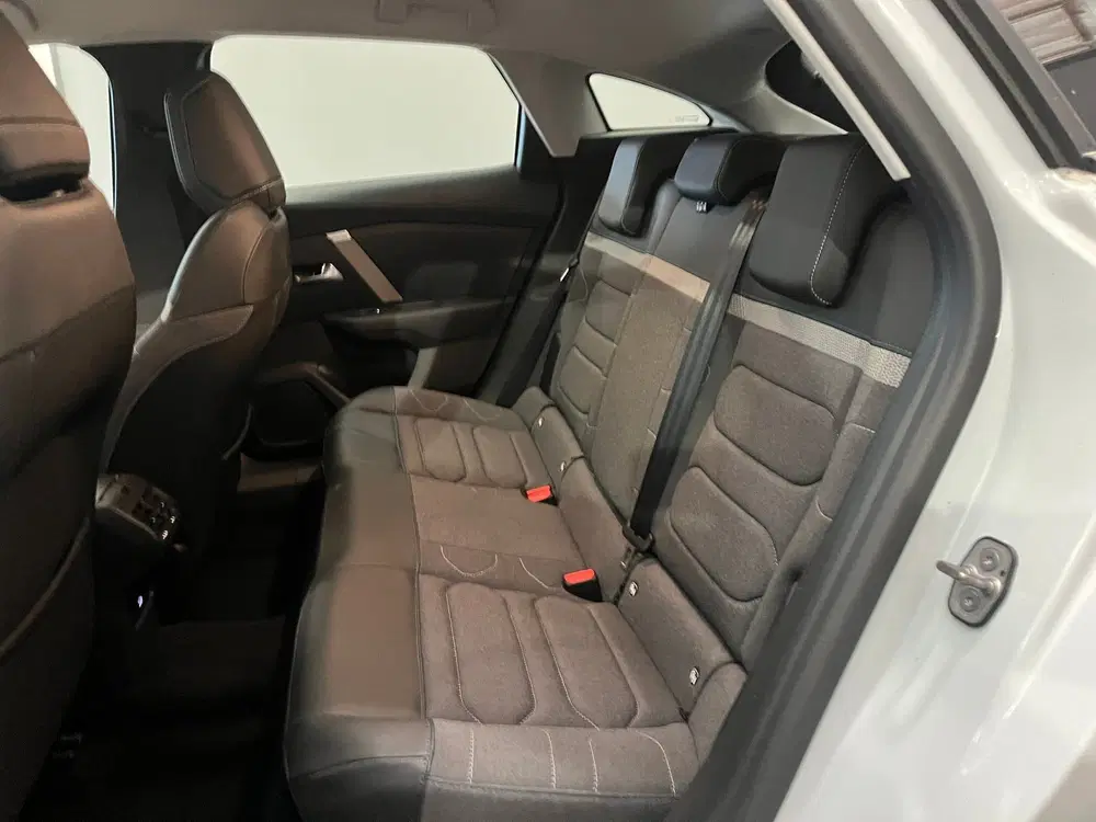 Citroën C4 1.2 Hybrid 136 Plus uit 2024, foto 4
