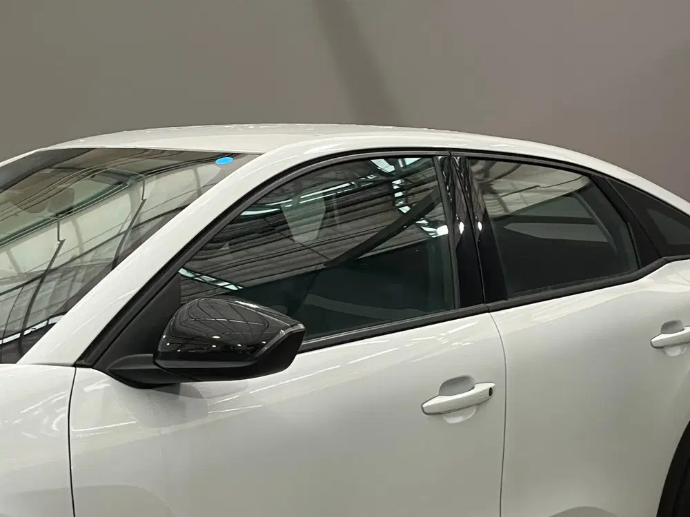 Citroën C4 1.2 Hybrid 136 Plus uit 2024, foto 8