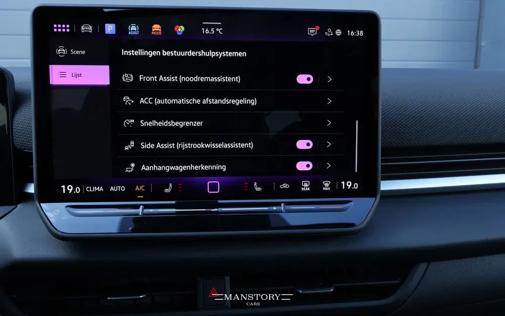 Volkswagen T-Roc 1.5 eTsi Life First Edition uit 2026, foto 13