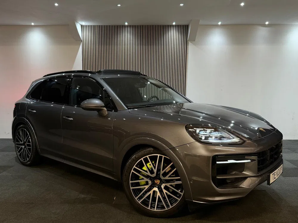Porsche Cayenne 3.0 E-Hybrid Chrono sport l Pano l Leder l uit 2024, foto 5