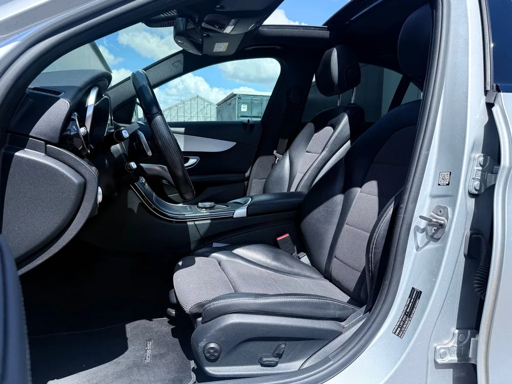 Mercedes-Benz C-Klasse 180 AMG Night Pakket l Pano l Keyles l Cam uit 2018, foto 13